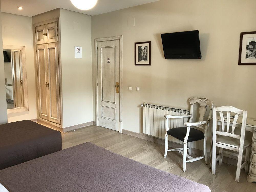 Hostal-Cafe Gutgreco Sonseca Exteriör bild